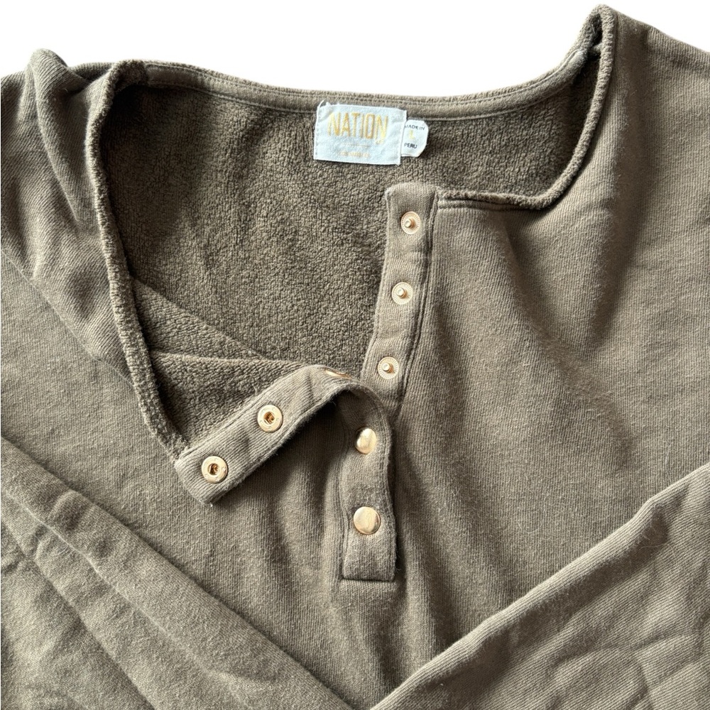 Nation Long Sleeve Henley Shirt Olive Green Gold Buttons Size Large